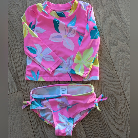 3/$10💜 Carter's Two Piece Rashgaurd - Picture 1 of 1